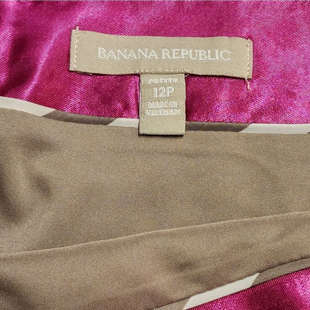 BANANA Republic khaki ruffle trim mini skirt size 12P petite - Picture 2 of 7
